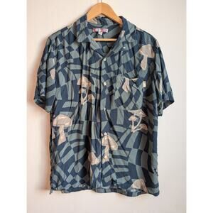 URBAN OUTFITTERS Men's Short Sleeve Button Down Mushroom Shirt Medium